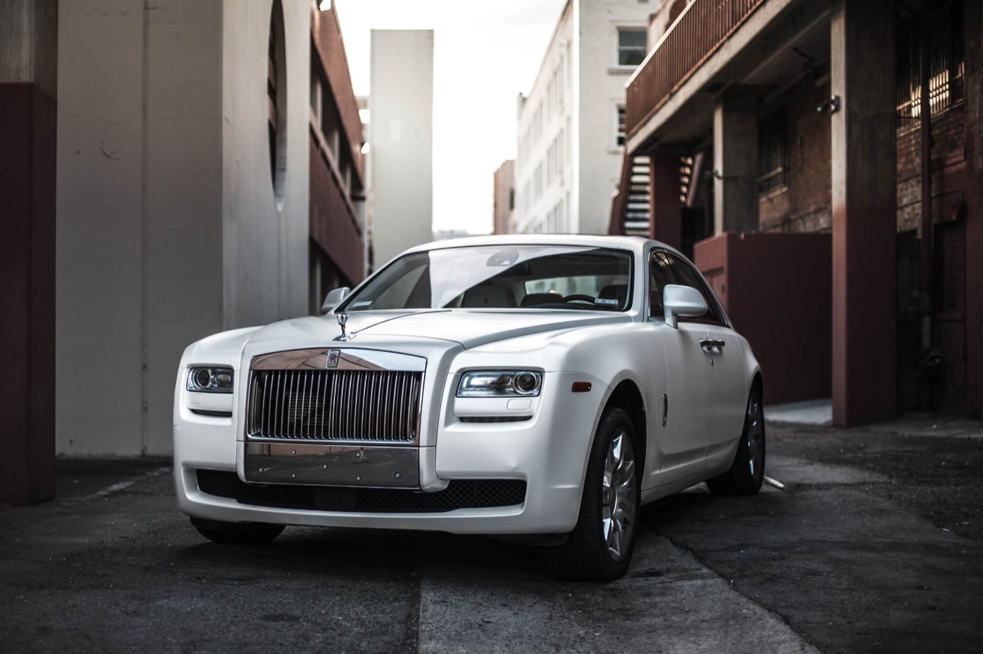 Neon Compact — 2024